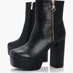 Platform Zip detail ankle boot